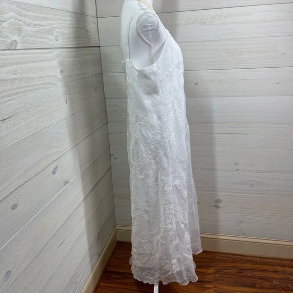 R & M Richards White Embroidered Floral Maxi Dress 16 FREE SHIP - Picture 4 of 4